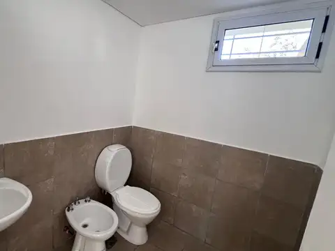 Depto Tipo Casa en Alquiler de 3 dormitorios