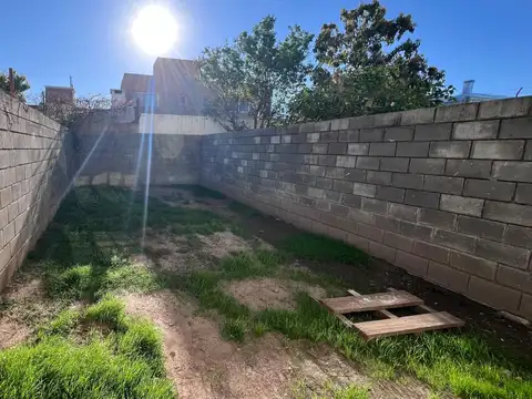 Depto Tipo Casa en Alquiler de 4 ambientes