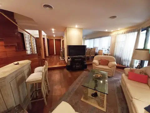 Casa 4 ambientes con 3 baños