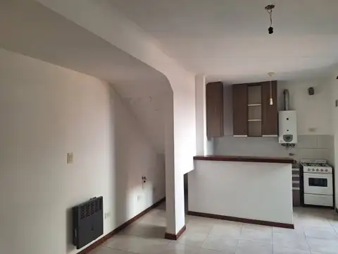 Casa en Alquiler en Arroyito, $ 500.000