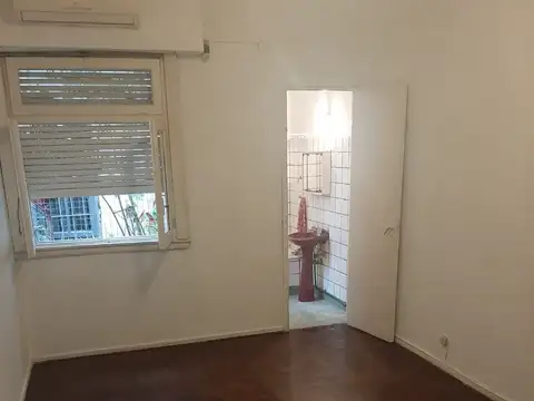 Departamento 2 ambientes con patio