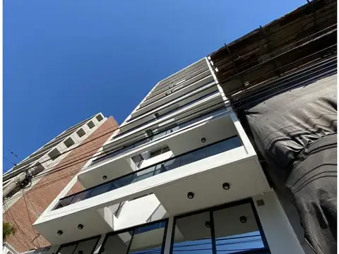 Venta 1 Dormitorio con Terraza Exclusiva Moreno 1100