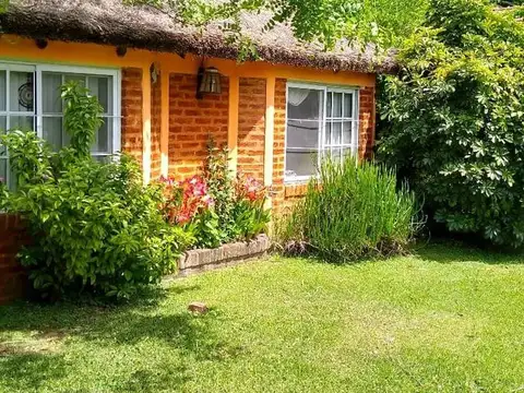 Casaquinta en venta sobre lote de 1.500 m2 - Florencio Varela