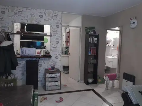 Directorio 1700, Piso 2°
