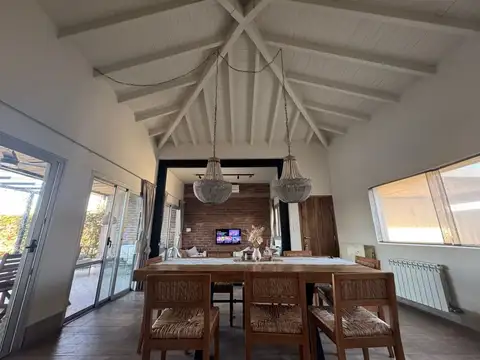 Severo del Castillo 100