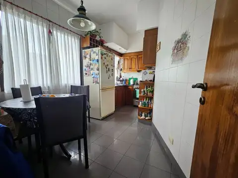 Venta departamento frente 3 amb cochera Mataderos