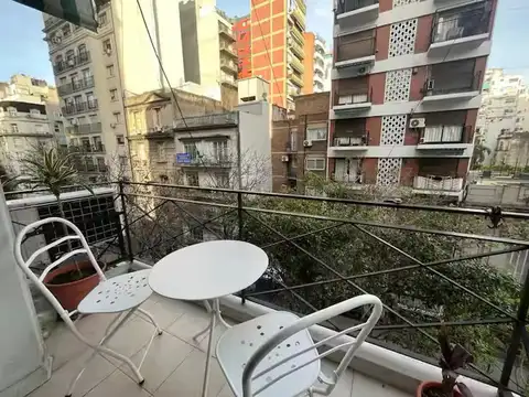Presidente José Evaristo Uriburu 1600, Piso 4