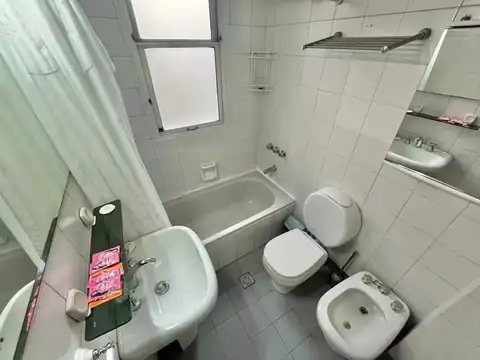 Presidente José Evaristo Uriburu 1600, Piso 4