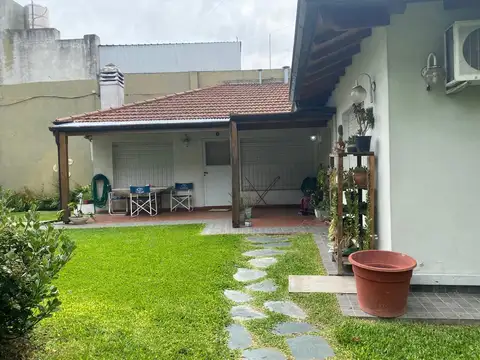Casa en Venta con 4 cocheras