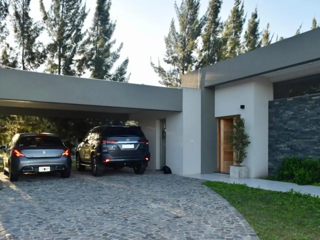 Casa en las Golondrinas de Categoria - Foto 26