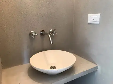 Casa en Alquiler con 1 cochera