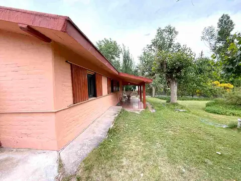 Casa en Venta con 3 cocheras