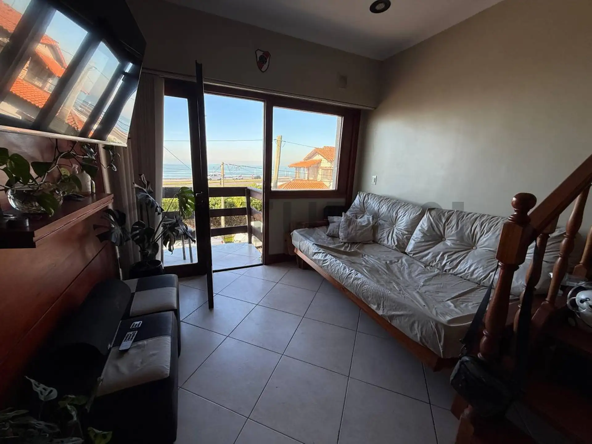 Venta de departamento tipo loft con vista plena al mar – La Perla