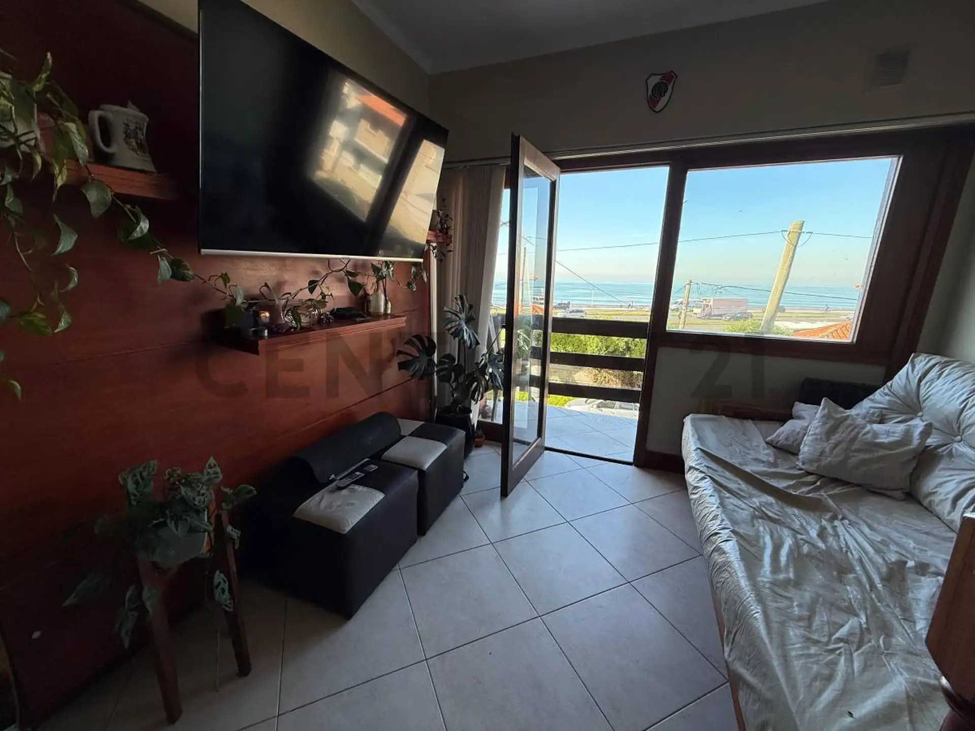 Venta de departamento tipo loft con vista plena al mar – La Perla