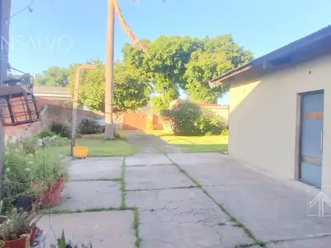 Casa 6 ambientes con 3 baños