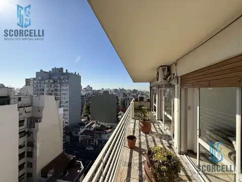 Excelente Piso de 4 Amb. c/dep, Balcón terraza al frente, cochera y baulera. Muy luminoso!!