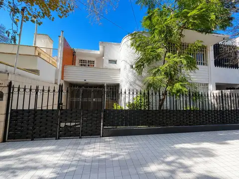 Espectacular Casa en venta Barrio Bombal - 3 Dormitorios 3 Baños