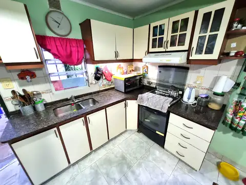 Casa 3 ambientes con 1 baño