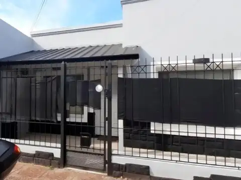 CASA 3 AMBIENTES ZONA PINOS DE ANCHORENA  APTO CREDITO