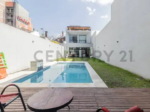 Venta- Permuta Hermosa Casa de 5 ambientes en Villa del Parque