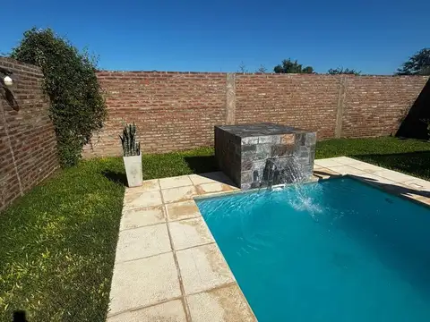 CASA ESPECTACULAR-  RECREO - PARQUE Y PILETA
