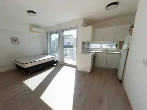 Moderno monoambiente en piso 10 - Muy luminoso con balcón al frente - Cañitas