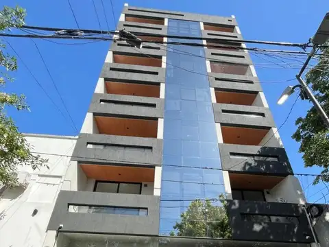 Estrenar   Posesion Inmediata, 4to piso al  contrafrente c