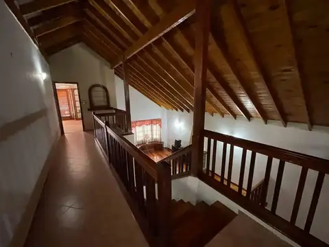 Casa 5 ambientes con 3 baños