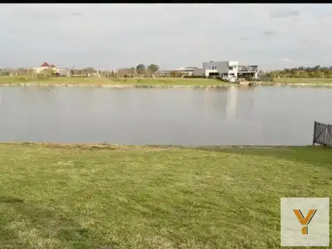 Terreno en venta - 742mts2 - Escobar