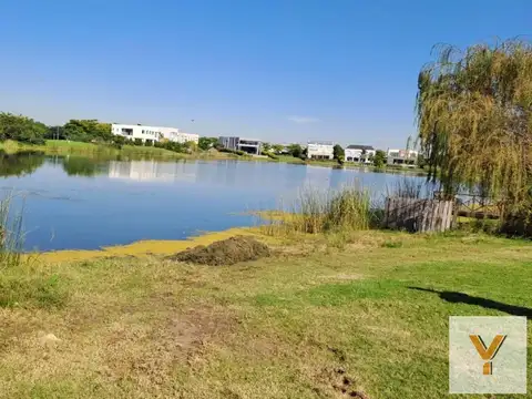 Terreno en Venta de 742,0 m2