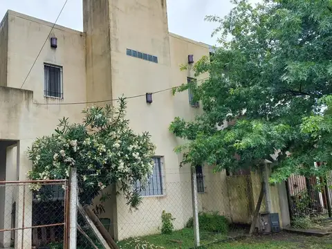 Casa en venta - 2 Dormitorios 1 Baño - 200mts2 - Pilar