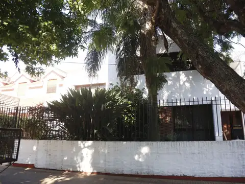 Venta de Casa 5 Dormitorios, La Plata