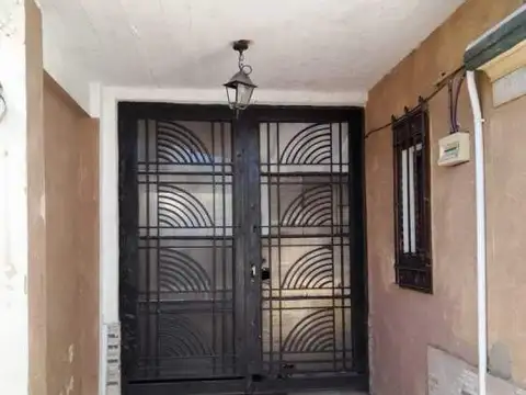 Depto Tipo Casa en Venta 68 años