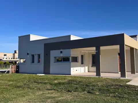 Casa en Venta en San Lucas, USD 198.000