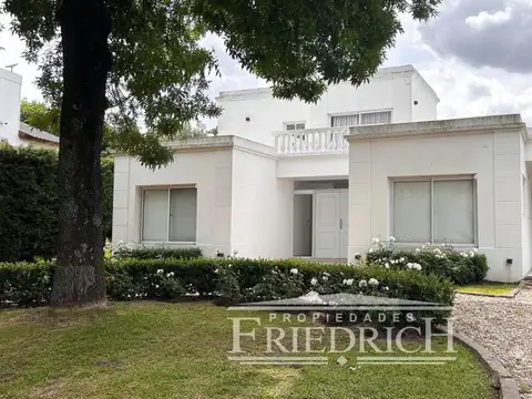 CASA EN ALQUILER ANUAL  - BARRIO SAN PATRICIO, FCO ALVAREZ
