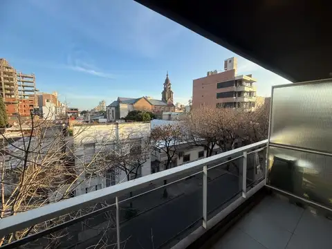 MONO tipo loft al frente con balcon quincho con parrillero posiblidad amoblar