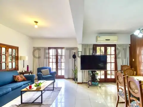 Casa en venta de 3 dormitorios La Plata