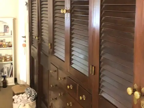 Casa 6 ambientes con 4 baños