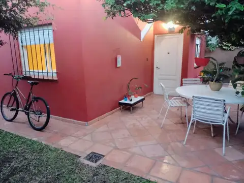 Depto Tipo Casa en Alquiler de 2 dormitorios