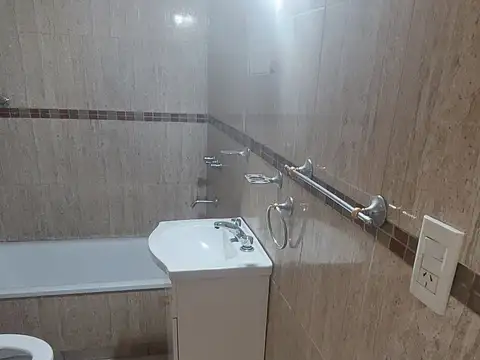Departamento en Alquiler en Lanús Este, $ 500.000
