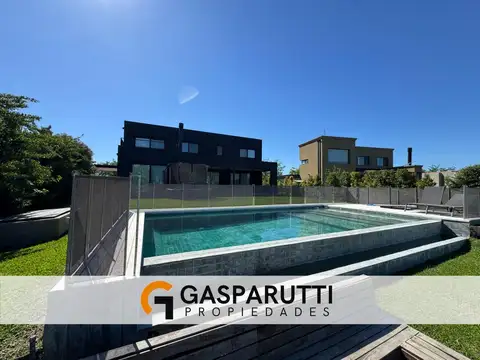 Casa en Venta en El Cantón a Laguna con Pileta