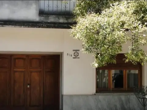 Casa en venta - 3 dormitorios 2 baños - 160 mts2 - Mercedes