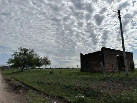 Terreno en Venta 180  mts Frente