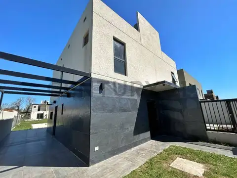 Casa en Venta en Funes, USD 128.000