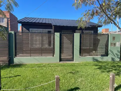 VENTA DE 3 CASAS EN BLOCK SOBRE TERRENO PROPIO