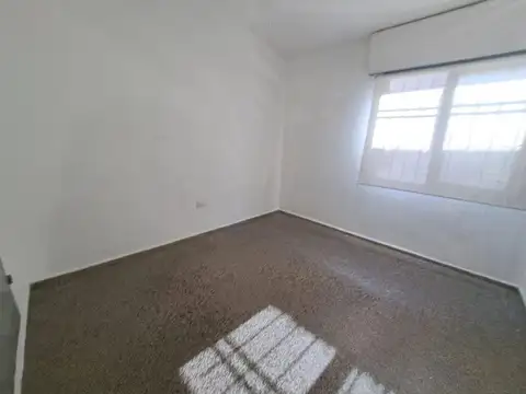 Departamento 5 ambientes con 1 baño