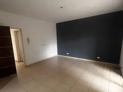 Departamento en Alquiler en Hurlingham, $ 680.000