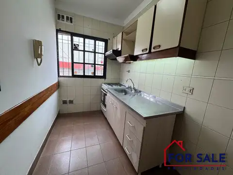 Depto Tipo Casa en Alquiler en Monte Castro, $ 750.000