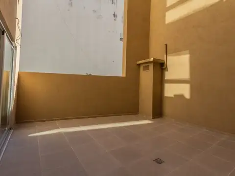 Venta - Departamento con patio a estrenar - Cerca subte H