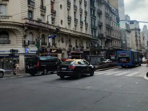 VENTA  COCHERA FIJA CUBIERTA (zona Tribunales)